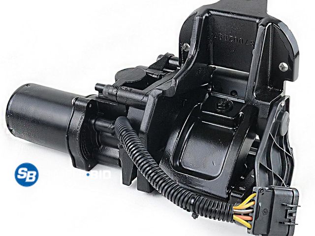 Lot 58-41406 - 19303235 Front Left Power Running Board Motor Assembly with Bracket &amp; Hinge Fits for 2007-2014 E...