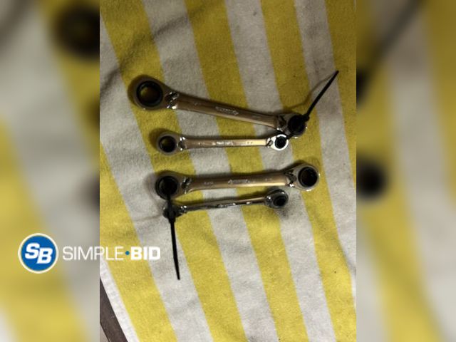 Lot 58-38722 - Lot of (2) sets of 2 Ratcheting Wrenches life time warranty