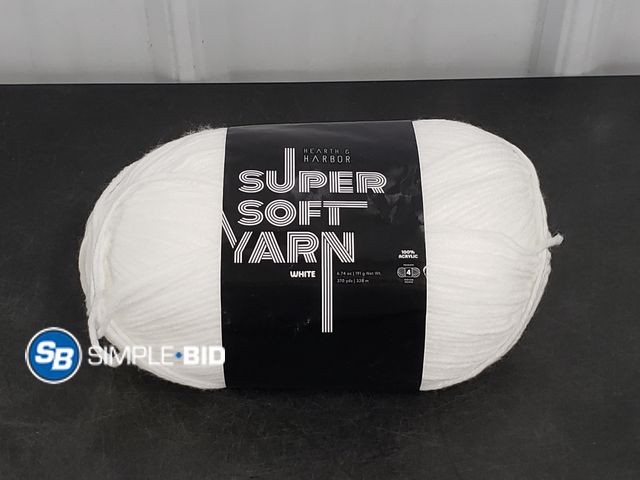Lot 58-54778 - New Hearth and Harbor Super soft Yarn - WHITE - 370 yards