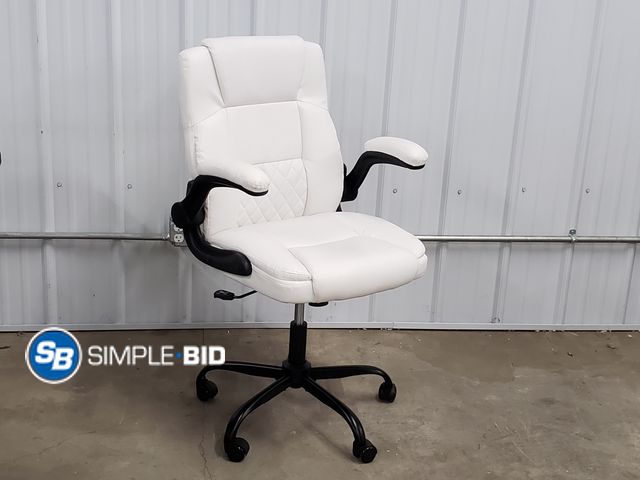 Lot 58-78008 - White Office Chair