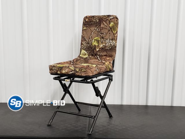 Lot 58-84193 - Camo Hunting Fold up Chair