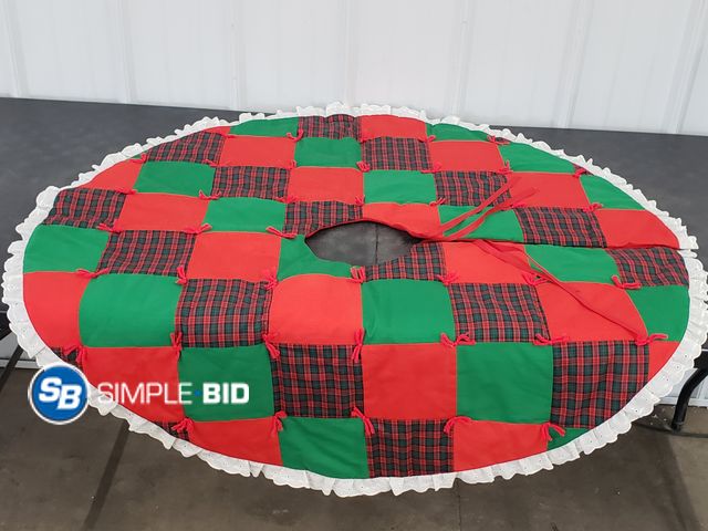 Lot 58-84434 - 42" Round Tree Skirt - Appears to be Vintage/Handmade