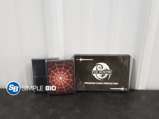 Lot 58-56582 - Premium Card Protection - 104 Pieces