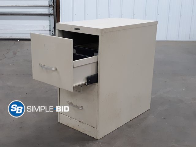 Lot 58-37121 - Small 2 Drawer Metal Filing Cabinet