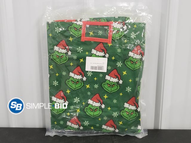 Lot 58-30919 - New GRINCH Christmas Tree Bag 7.5Ft,Heavy Duty 600D Oxford Cloth Dual Mesh Pocket/Reinforced Handle,...