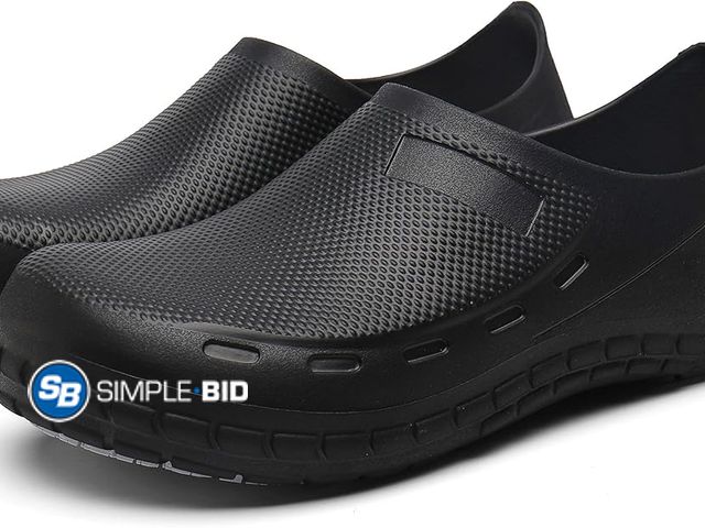 Lot 58-38340 - New ZEENXIUYA Chef Shoes for Men Non Slip Work Shoes with Insole Comfortable Kitchen Clogs for Food ...