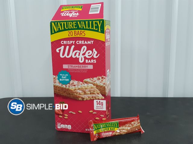 Lot 58-30071 - Nature Valley Crispy Creamy wafer bars - STRAWBERRY - 19 bars individually wrapped - unopened