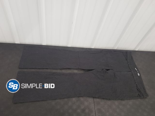 Lot 58-68237 - Old Navy Women's Dark Grey Slacks - Size 16 - Pixie Flare - Light Use