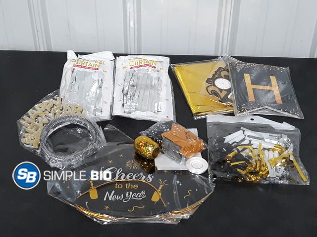 Lot 58-34503 - New Years Eve Party - Kids Decor - No Specific Year!