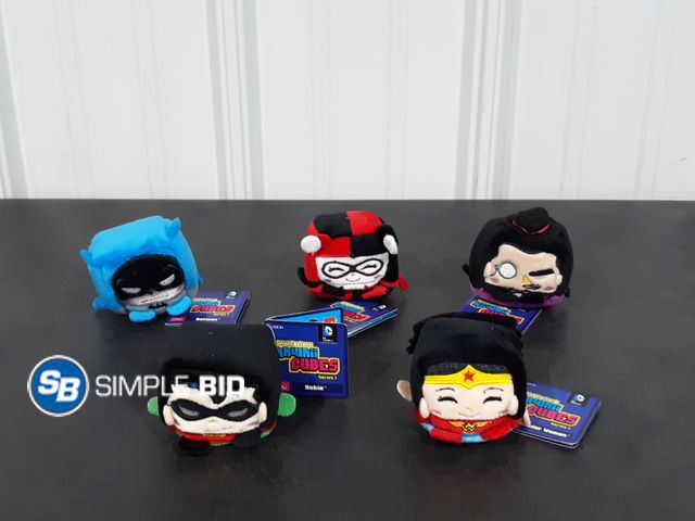 Lot 58-26774 - Lot of (5) Wish Factory Kawaii Cubes Series 1 - Various Characters