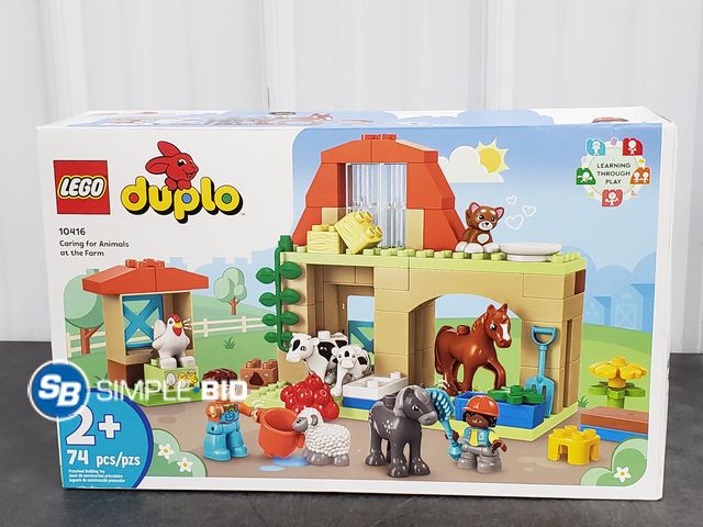 Lot 58-84102 - Lego Duplo Set - 10416 Caring for the Animals at the Farm
