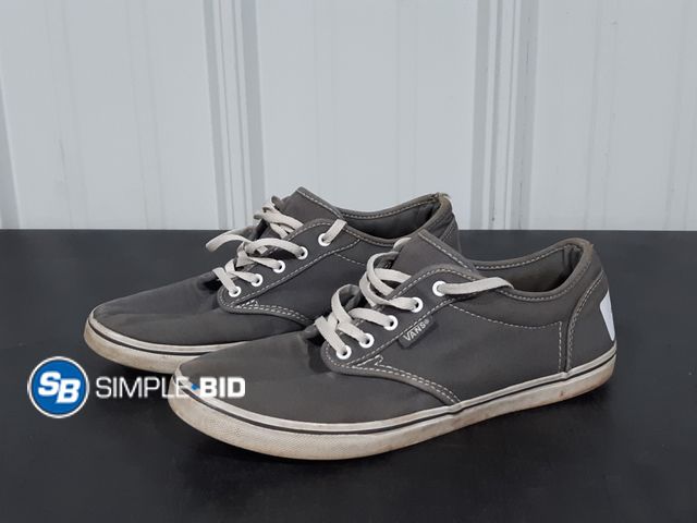 Lot 58-34367 - Vans Off the Wall Shoes - Size 8 Used