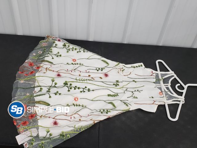 Lot 58-41135 - GIRLS sleeveless dress - SIZE S/M - unworn - super cute!