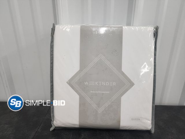 Lot 58-40253 - New Weekender QUEEN size mattress Encasement