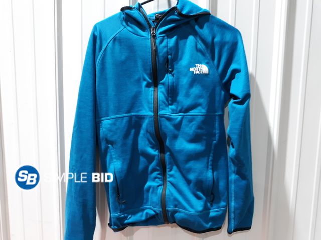 Lot 58-17785 - MEN'S North Face zip up hoodie - SIZE S - in good condition