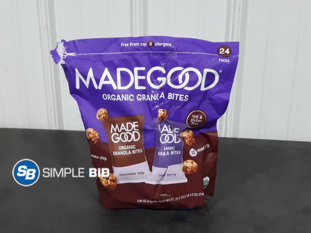 Lot 58-29811 - Made GOOD Organic Granola bites -- Chocolate Chip - Mixed berry - 20 individually packaged - unopene...