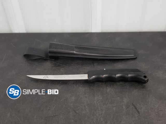 Lot 58-74045 - Hunting Knife With Sheath