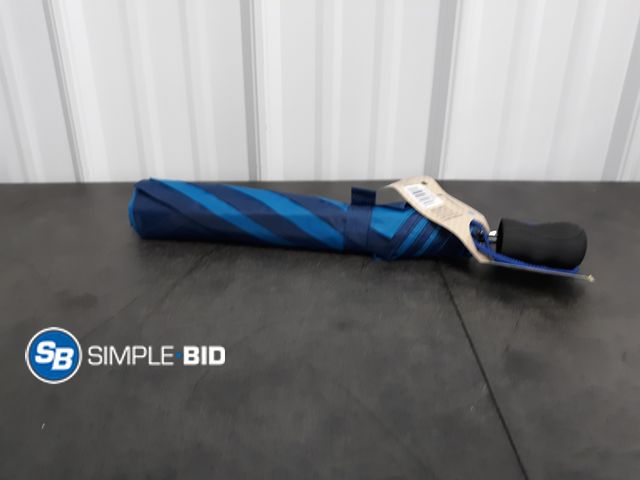 Lot 58-67931 - Totes Umbrella - Appears Unused