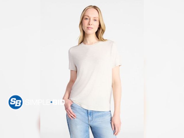 Lot 58-71440 - New Time and Tru Women's Boxy Tee with Short Sleeve - SIZE M