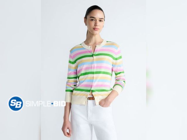 Lot 58-69151 - New Free Assembly Women's Classic Cardigan Sweater with Long Sleeves, Lightweight, Size XXL