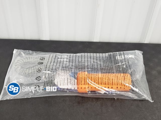 Lot 58-77925 - Serene Life - Paddle Board Pump and Fin