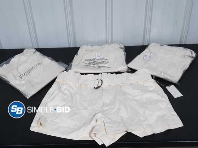 Lot 58-26470 - Lot of (4) New Women's High Rise Utility Shorts - SIZE 18