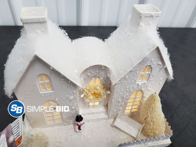 Lot 58-74397 - New Decorative St. Nicolas LED accent house decor piece
