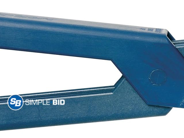 Lot 58-58261 - New Loc-Line 78004 Hose Assembly Pliers, Blue, 3/4" Hose ID, Оne Расk