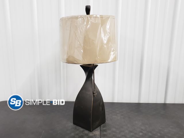 Lot 58-30459 - Decorative Table Lamp