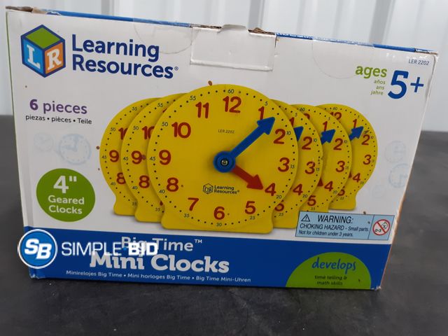 Lot 58-38080 - New Learning Resources Big Time MINI CLOCKS - 6 pieces 4" Geared Clocks