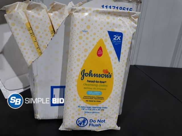 Lot 58-18031 - Lot of (6) Johnson's head to toe Cleansing Cloths