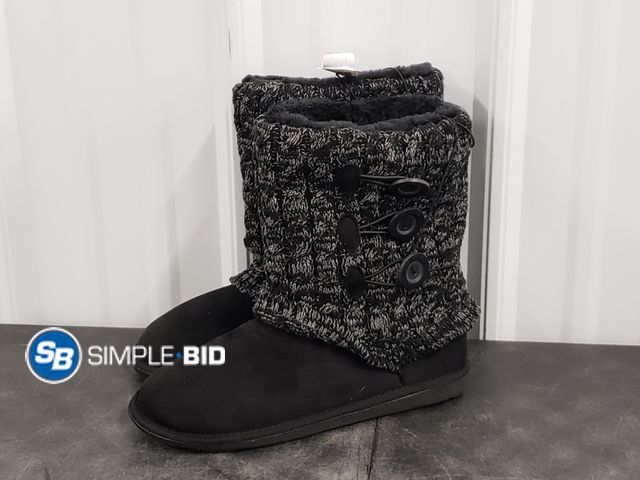 Lot 58-41687 - New Women's Elsia Black Sweater Boots - SIZE 9M