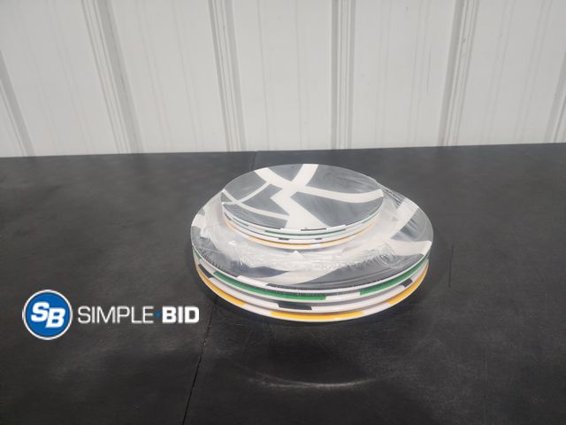 Lot 58-26261 - FaceWood Modern Design Serving Platters &amp; Dinner Plates - (8) Piece Set