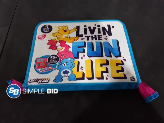 Lot 58-29500 - Livin the Fun Life Care Bears Art Kit - 12 Coloring and Activity Sheets