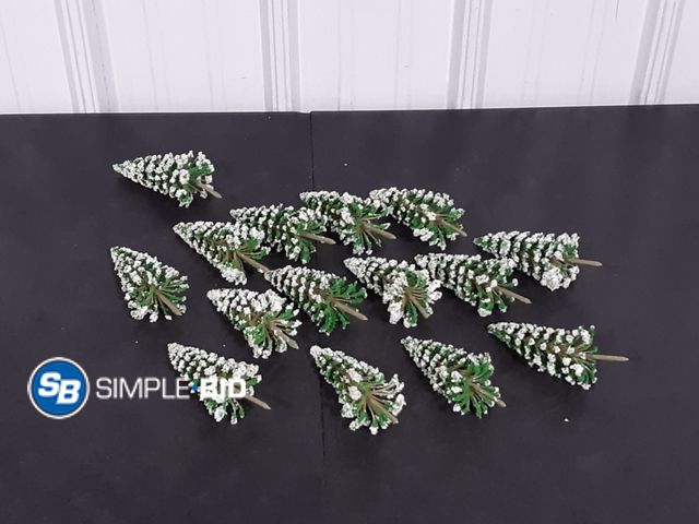 Lot 58-17993 - Lot of (13) New Christmas tree toppers decorations