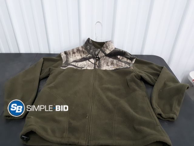 Lot 58-73796 - Men's Rocky Green 1/4 Fleece - SIZE L - used but in good condition