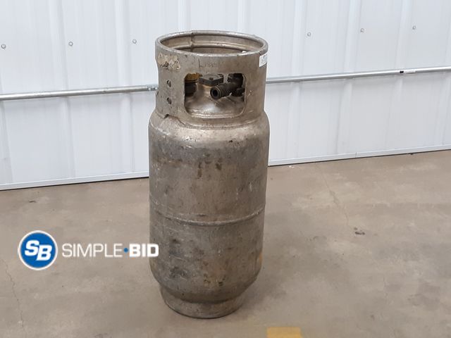 Lot 58-33361 - Filled Propane Tank Used for Hi-Lo / Forklift