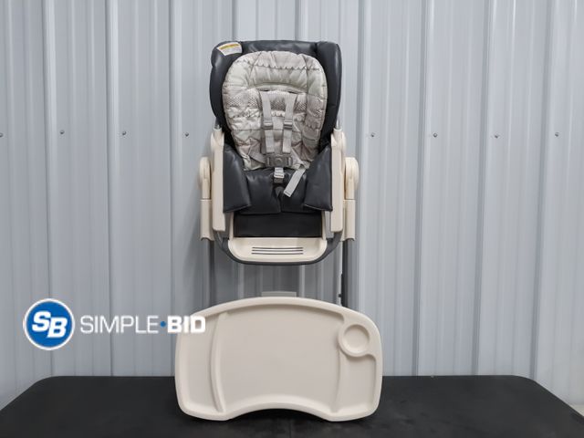 Lot 58-40130 - Graco High Chair - Grays and Cream Color - Possible Light Use - In Good Condition