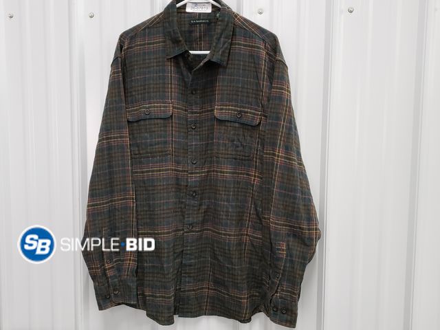 Lot 58-67819 - Men's G.H. Bass and C.O. Flannel Button up Shirt - SIZE XL - lightly used - in good condition