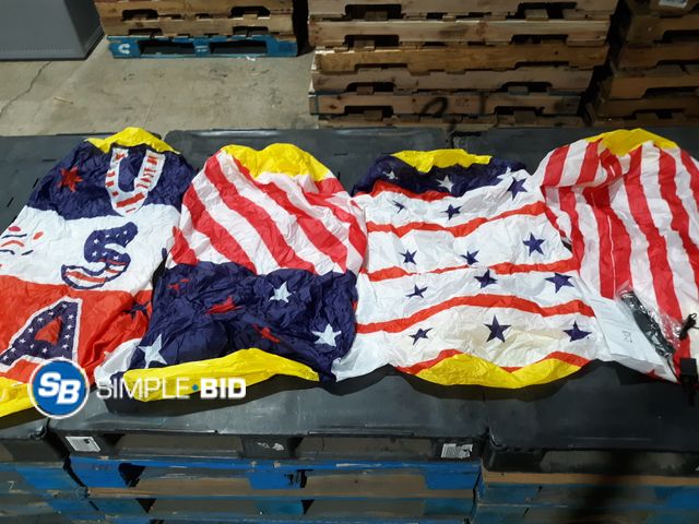 Lot 58-28651 - 8 Foot Patriotic Blow Up Home Garden Decor - Appears Unused