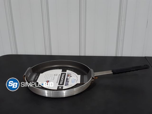 Lot 58-34863 - Tramontina Professional 12" Grill Pan - appears unused - will need some cleaning