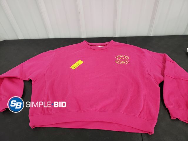 Lot 58-71460 - New Women's HAPPY MOM HAPPY LIFE crew Sweater - SIZE S