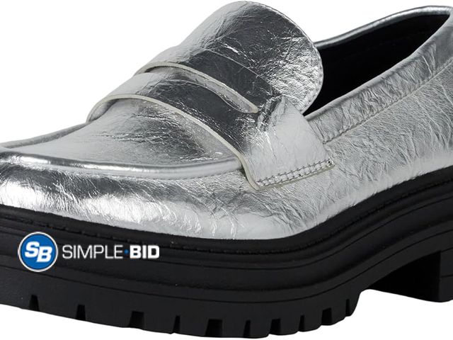 Lot 58-39344 - New Women's The Drop Ryan Lug Sole Loafer shoes - SIZE 9.5