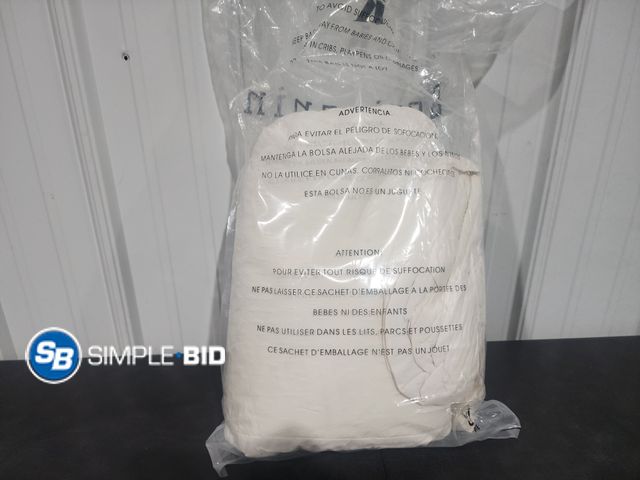 Lot 58-28694 - Geniospin Seersucker Comforter -- KING size Comforter Set - New in package