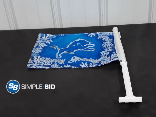 Lot 58-33079 - NFL Detroit Lions -- Happy Holiday Car Flag