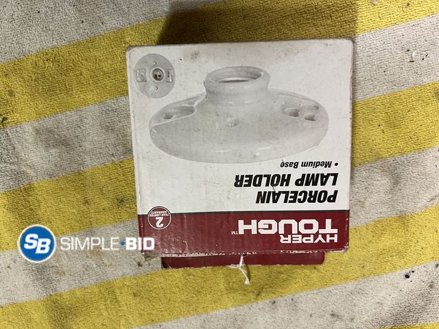 Lot 58-33834 - PorcelainLamp Holder
Light Socket
New