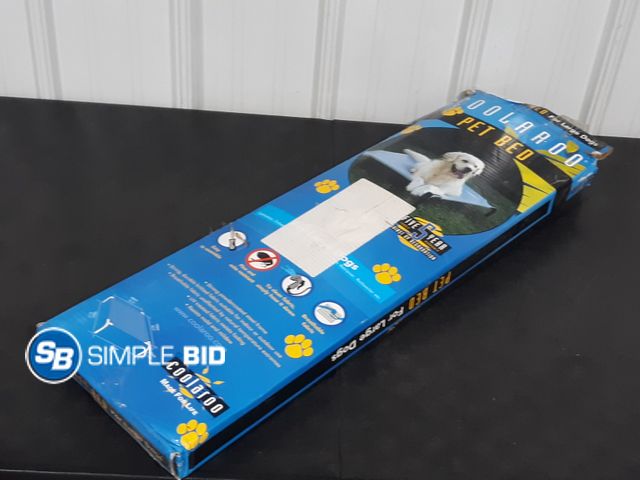 Lot 58-34571 - Coolaroo Pet Bed - Open Box