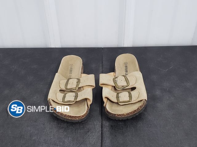 Lot 58-68213 - Wave Zone Sandals - Size S - Light Use