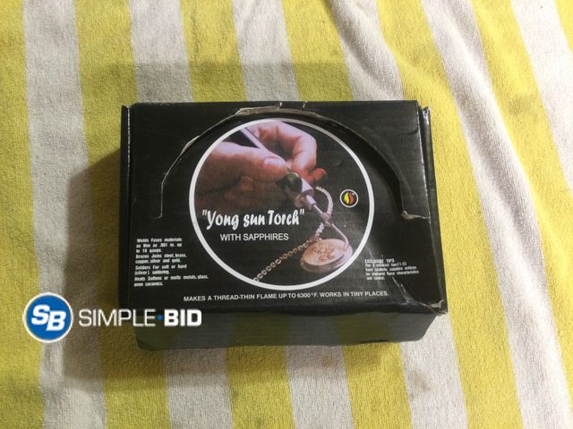 Lot 58-60664 - "Yong Sun Torch"
with Sapphires
makes a thread-thin flame up to 6300 degrees