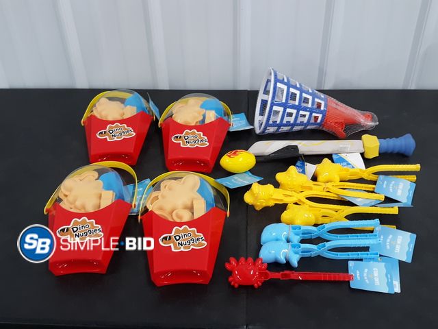Lot 58-36502 - Lot of SAND molds and sand toys - variety of styles - unused